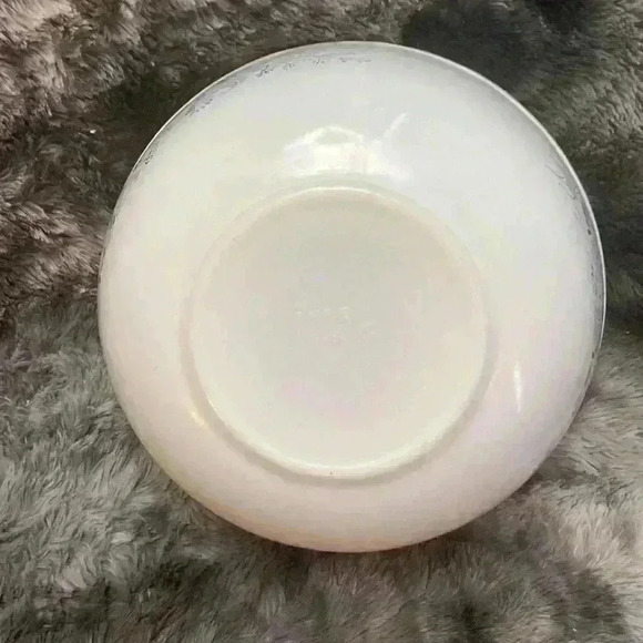 Vintage Pyrex #404, 4 litre Colonial Mist Blue Mist bowl white with blue flowers - Picture 6 of 16